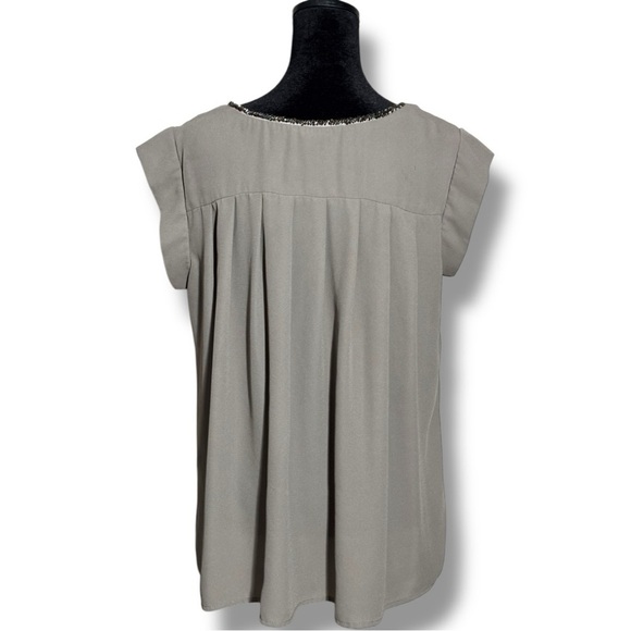 PLEIONE Women's Small Beaded Neckline Flowy Elegant Gray/Green Short Sleeve Top - Picture 6 of 16